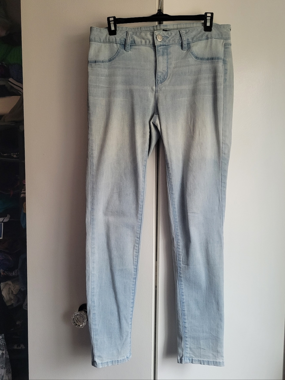 Size 6 ana Jeggings Light Wash